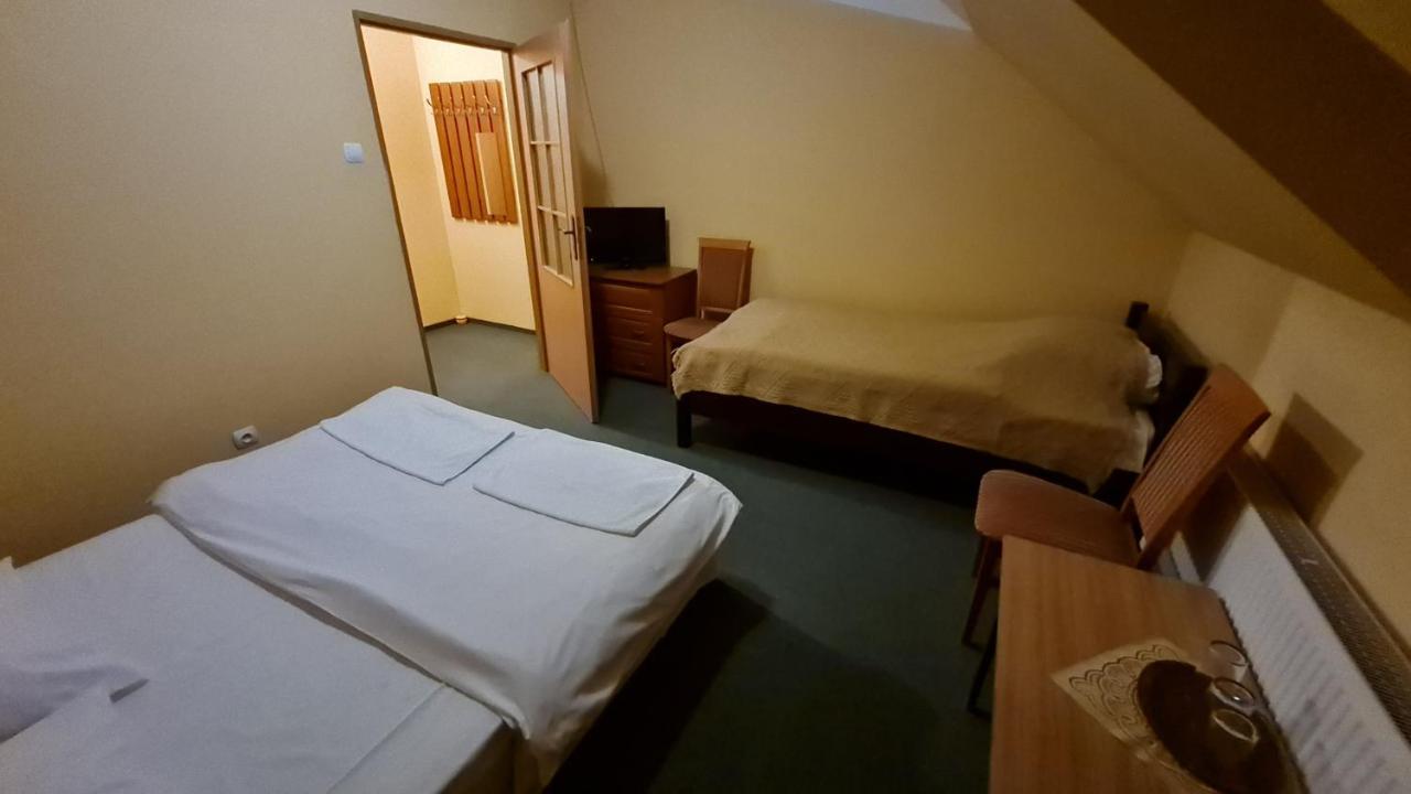 Hotelik Orlik Legnickie Pole Esterno foto